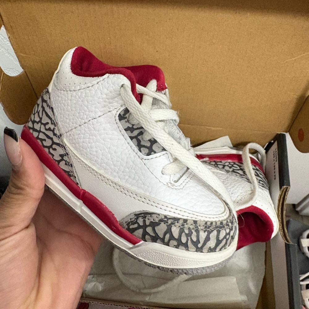 Cardinal red 3s size 6c